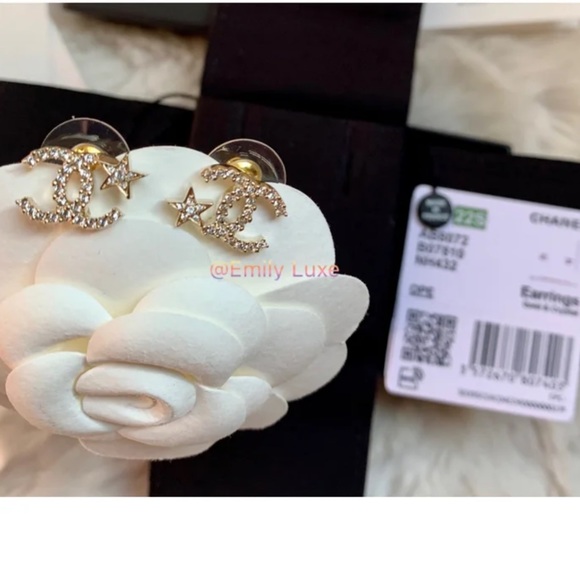New Chanel CC stars crystals golden color stud earrings - Picture 9 of 12